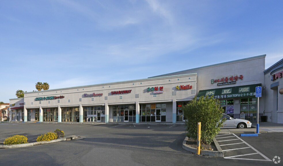 More Photos Of 2765-2775 El Camino Real, Santa Clara Freestanding For Lease