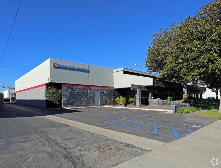 Primary Photo Of 1752 Langley Ave, Irvine Light Manufacturing For Lease