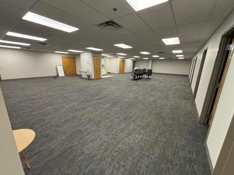 More Photos Of 3 Patterson Rd, Shirley Warehouse For Lease