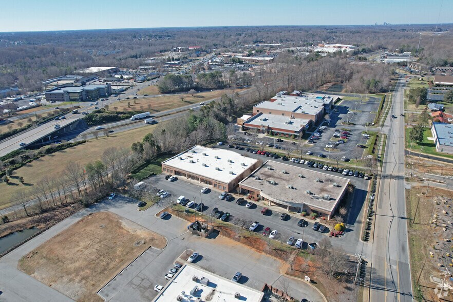 More Photos Of 853 Old Winston Rd, Kernersville Medical For Lease