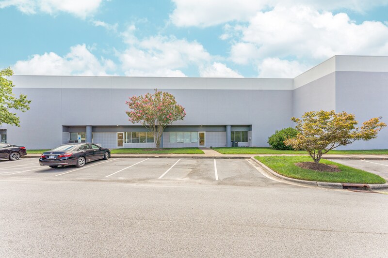 More Photos Of 5101 Nelson Rd, Morrisville Warehouse For Lease
