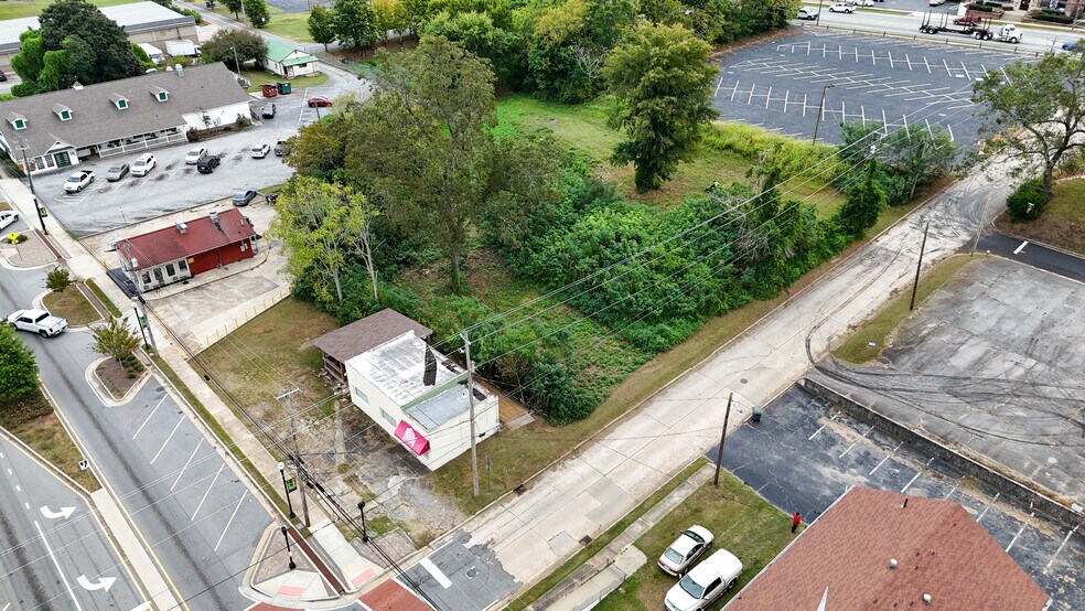 More Photos Of 406 E Solomon St, Griffin Office For Sale