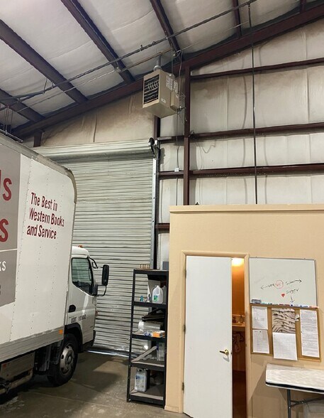 More Photos Of 3748 N Eagle Mountain Dr, Flagstaff Warehouse For Lease