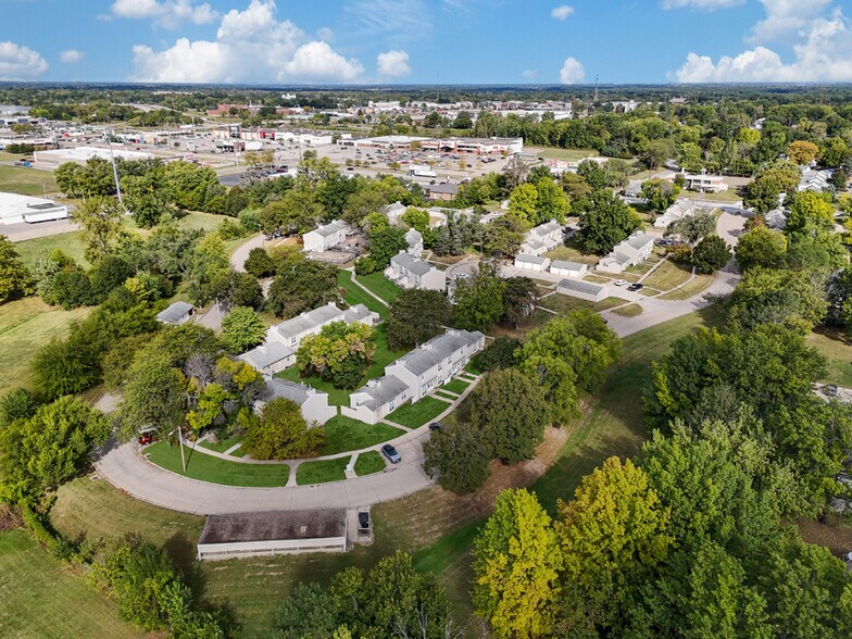 More Photos Of 2645 Newbury Cir, Burlington Apartments For Sale