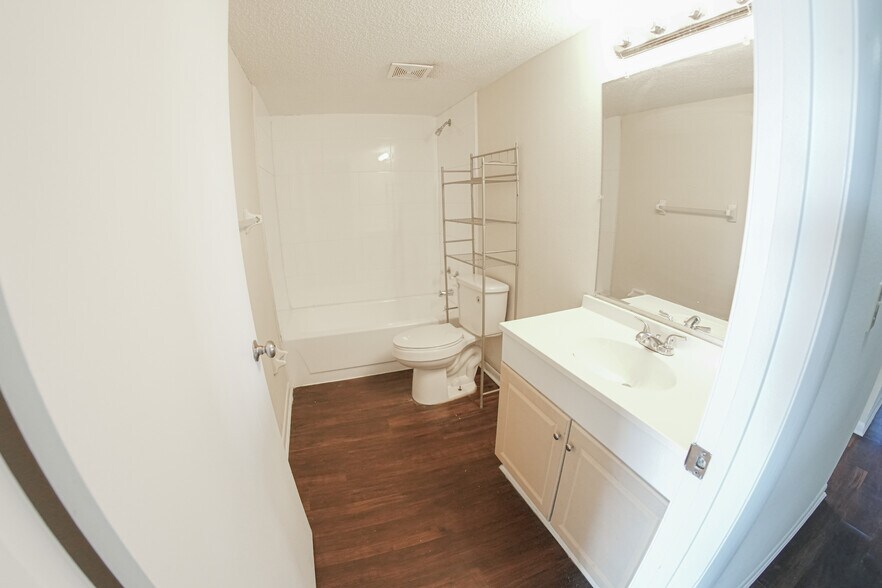 More Photos Of 38112 Townview Ave, Zephyrhills Apartments For Sale