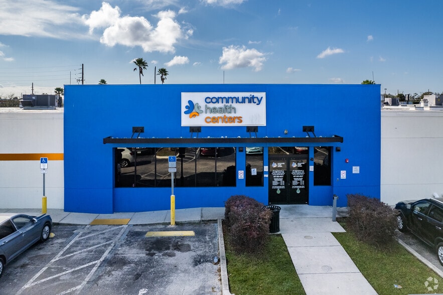 More Photos Of 800-840 Mercy Dr, Orlando Medical For Lease
