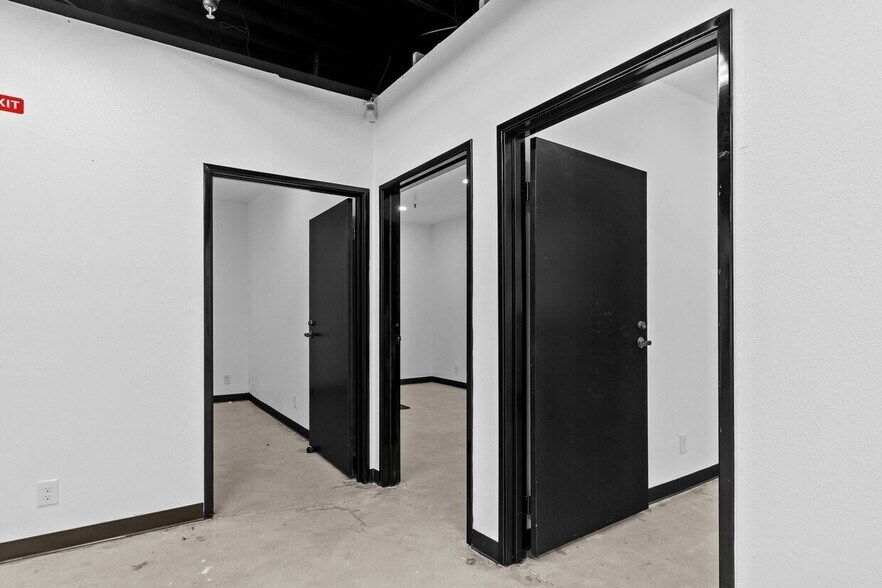 More Photos Of 9036 Winnetka Ave, Northridge Loft Creative Space For Lease