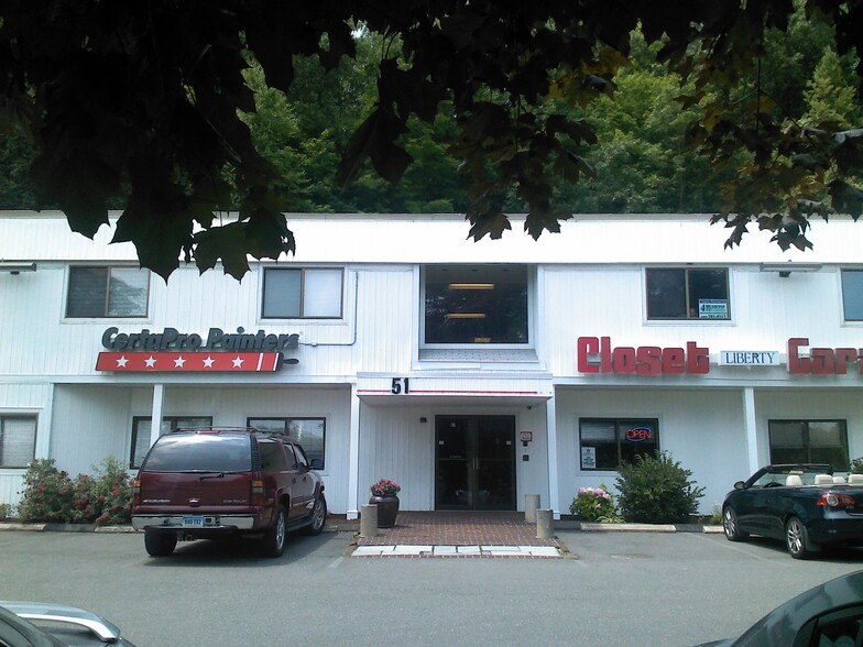 Primary Photo Of 51 Sugar Hollow Rd, Danbury Medical For Lease