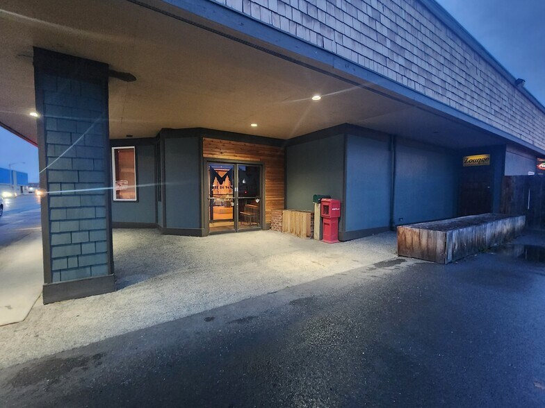 More Photos Of 633 E 1st St, Port Angeles General Retail For Sale