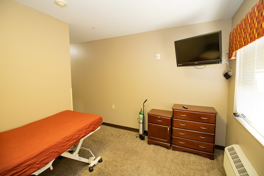 More Photos Of 224 E Central Ave, Andover Rehabilitation Center For Sale