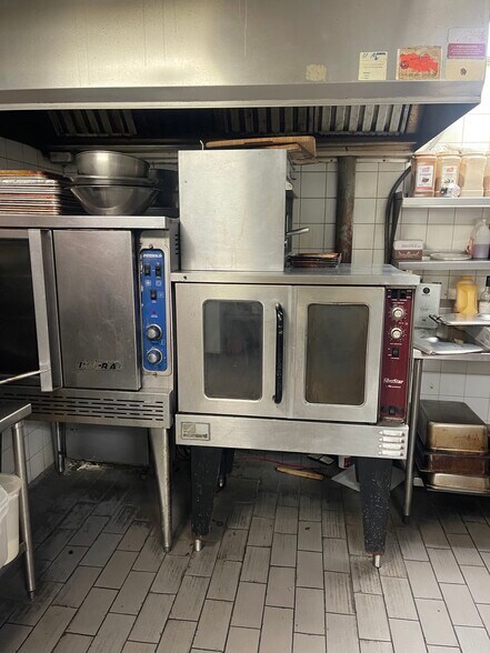 More Photos Of 1121-1141 Washington Ave, Miami Beach Storefront For Lease