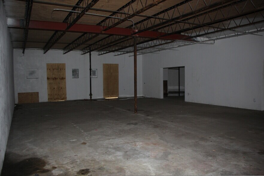 More Photos Of , North Fort Myers General Retail For Sale