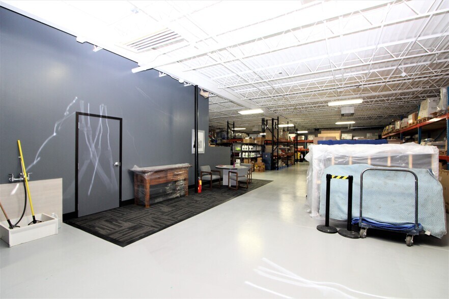 More Photos Of 1101 Woods St, Gainesville Warehouse For Sale