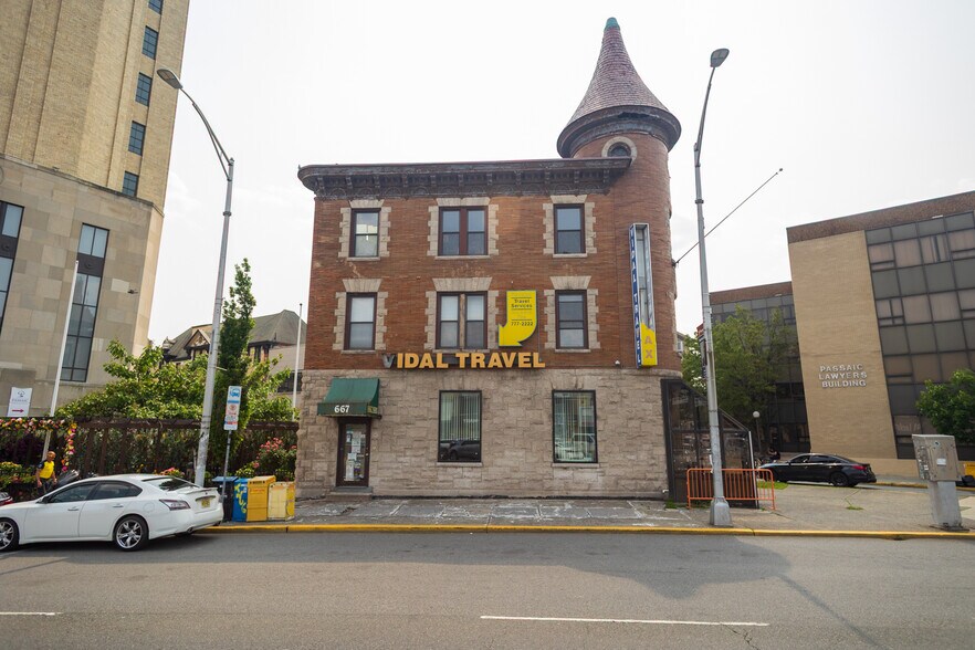 More Photos Of 667 Main Ave, Passaic Office For Sale