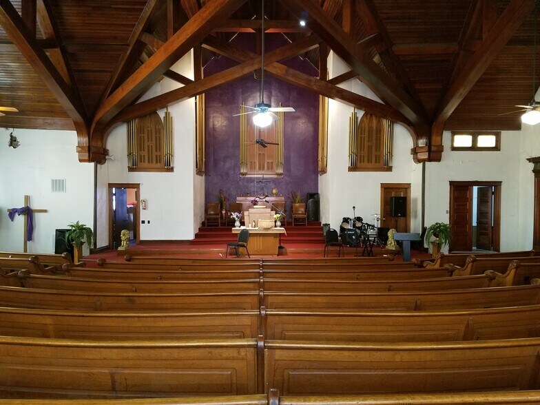 More Photos Of 5760 Bartmer Ave, Saint Louis Specialty For Sale