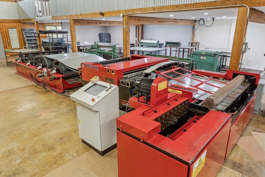 More Photos Of 11126 Timber Crest Dr, Houston Warehouse For Lease