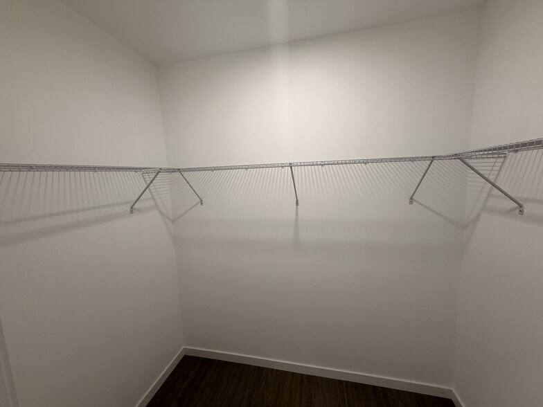 More Photos Of 1833 Curtis Ave, Chariton Apartments For Sale