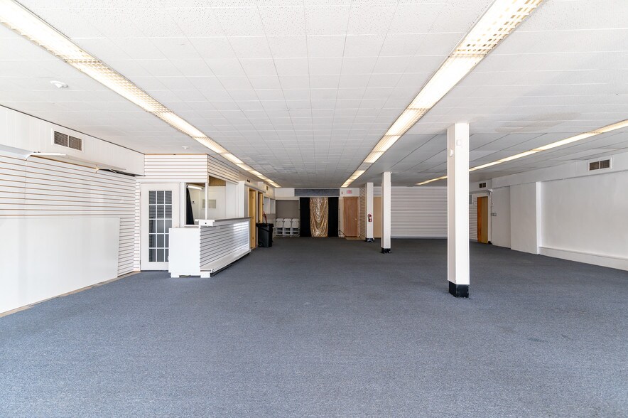 More Photos Of 6320 Windsor Mill Rd, Gwynn Oak Storefront Retail Office For Sale