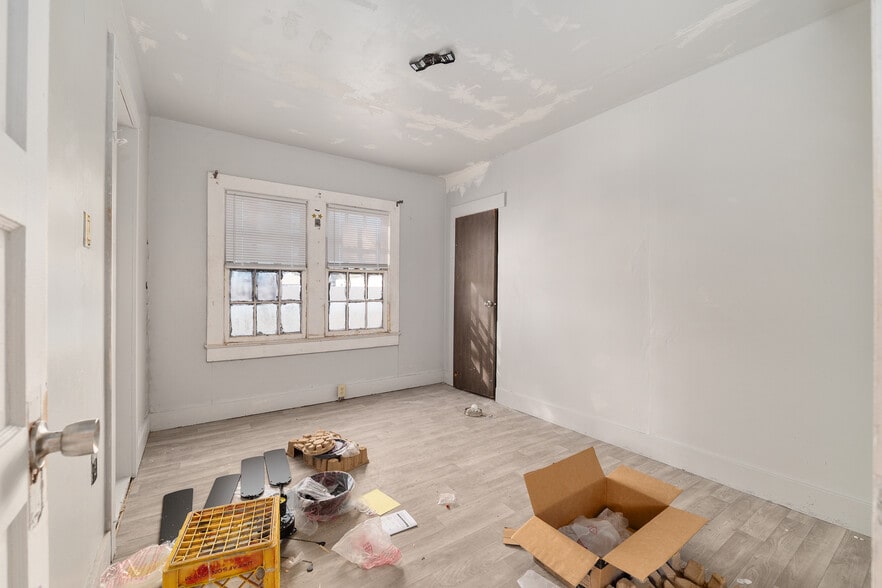 More Photos Of 1007 25th St, Ocala General Retail For Sale