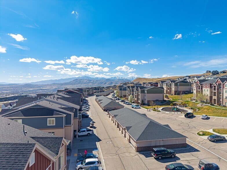 More Photos Of 4200 N Seasons View Dr, Lehi Apartments For Sale