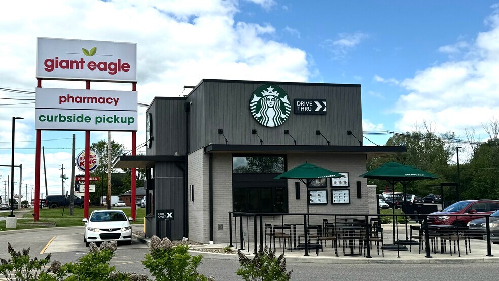 More Photos Of 4774 Mahoning Ave, Youngstown Storefront For Sale