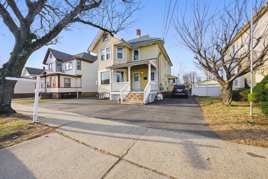 More Photos Of 203 E Blackwell St, Dover Multifamily For Sale