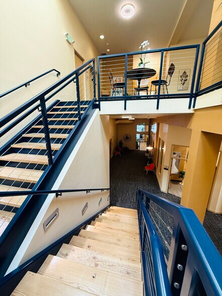 More Photos Of 223 Commercial St NE, Salem Storefront Retail Office For Lease