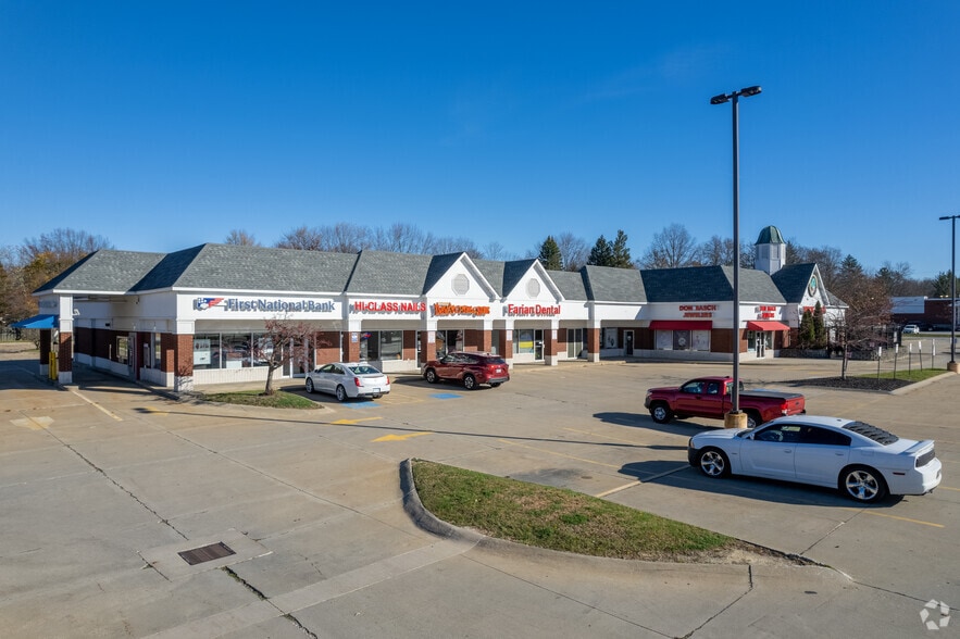 More Photos Of 497-519 E Aurora Rd, Macedonia General Retail For Lease