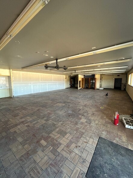 More Photos Of 201 W Highway 30, Toledo General Retail For Sale