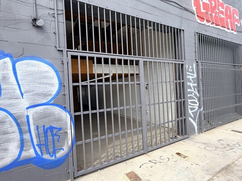 More Photos Of 1140-1146 S Main St, Los Angeles Storefront For Lease