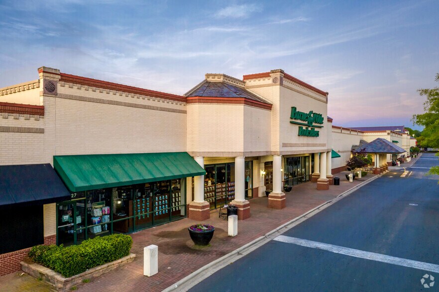 More Photos Of 3333-3351 Pineville Matthews Rd, Charlotte Unknown For Lease