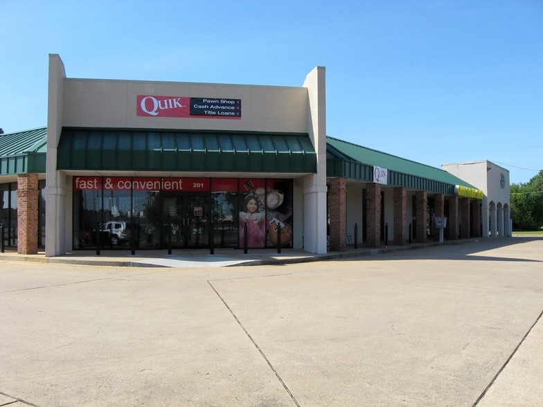 Primary Photo Of 201-217 N Burbank Dr, Montgomery General Retail For Sale