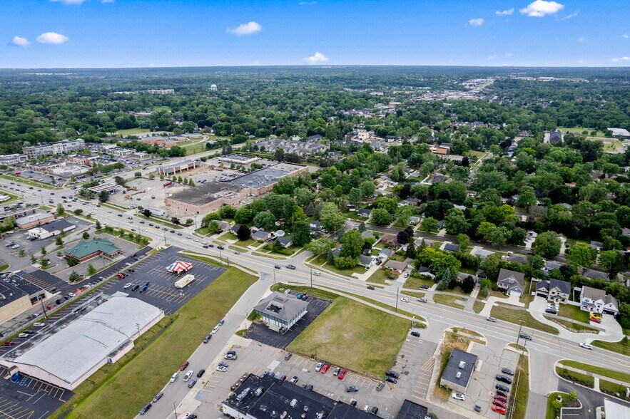 More Photos Of 210 W Tienken Rd, Rochester Hills Medical For Lease