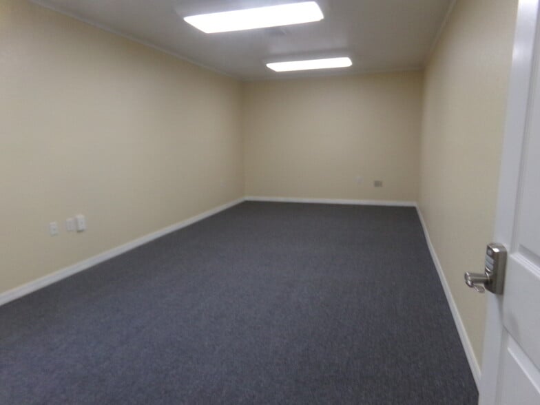 More Photos Of 1294 SE 24th Rd, Ocala Office For Lease