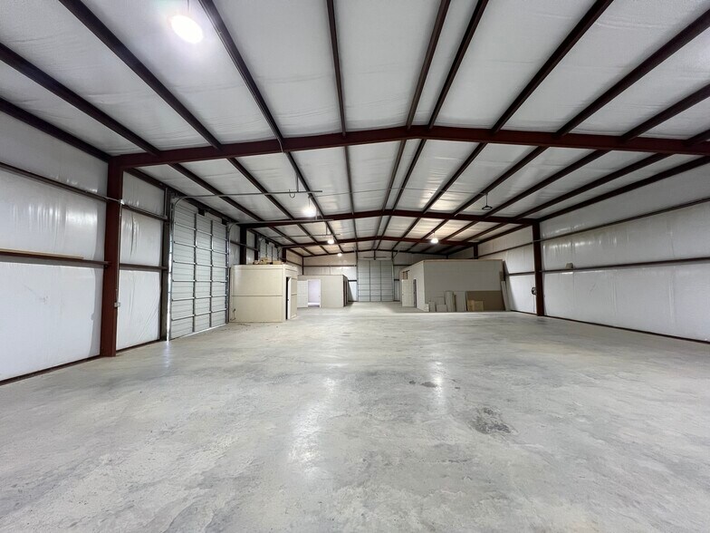 More Photos Of 4632 CR 617, Alvarado Industrial For Lease