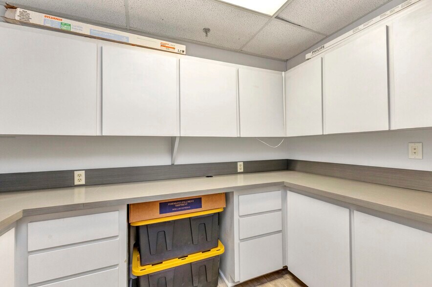 More Photos Of 2525 Harbor Blvd, Port Charlotte Medical For Sale