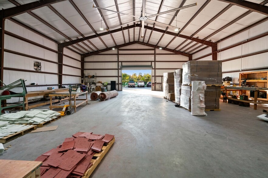 More Photos Of 207 W Archer Rd, Baytown Warehouse For Sale