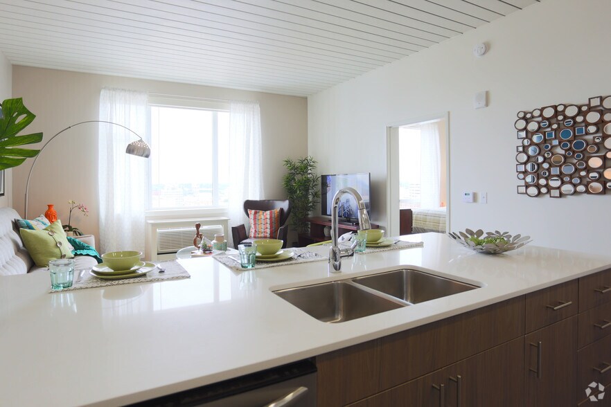 More Photos Of 1221 SW 11th Ave, Portland Apartments For Lease