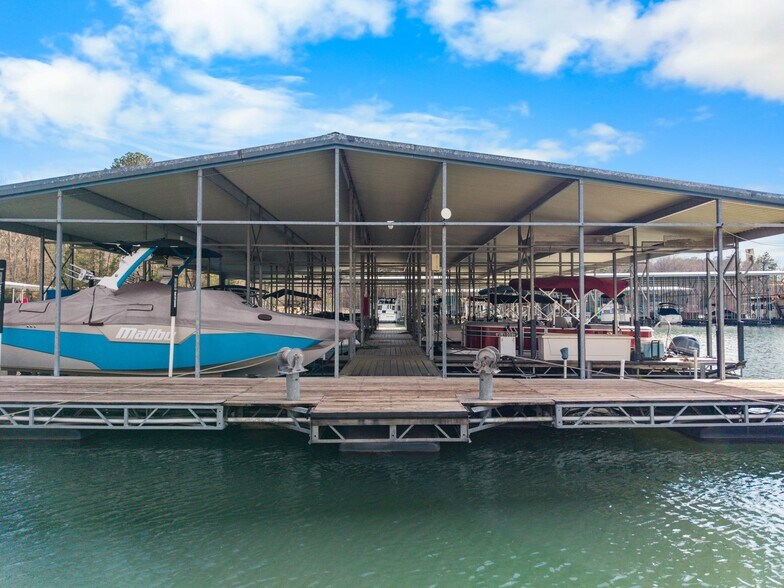 More Photos Of 1155 Marina Rd, Elberton Marina For Sale