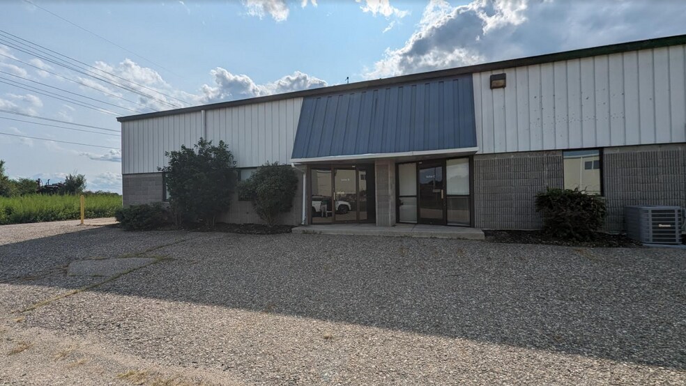 Primary Photo Of 5005 Lincolnway E, Mishawaka Warehouse For Lease