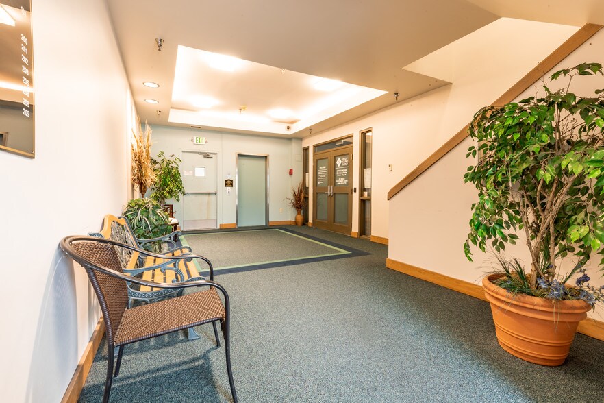 More Photos Of 231 SE Barrington Dr, Oak Harbor Medical For Lease