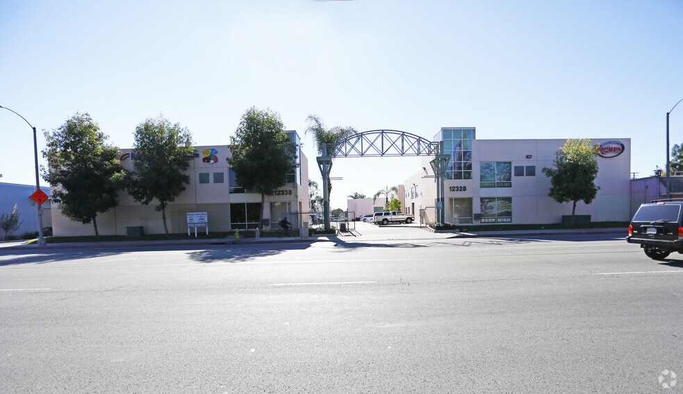 More Photos Of 12335 Denholm Dr, El Monte Warehouse For Lease