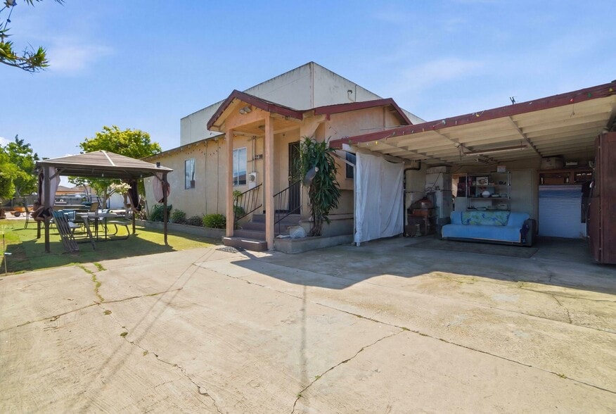 More Photos Of 958 W 222nd St, Torrance Multifamily For Sale