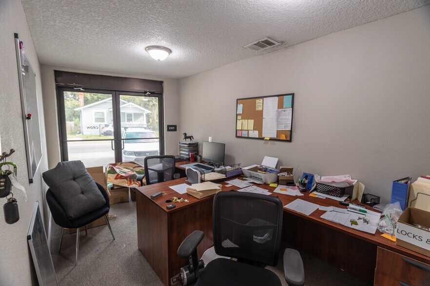 More Photos Of 446 Golfair Blvd, Jacksonville Storefront Retail Office For Sale