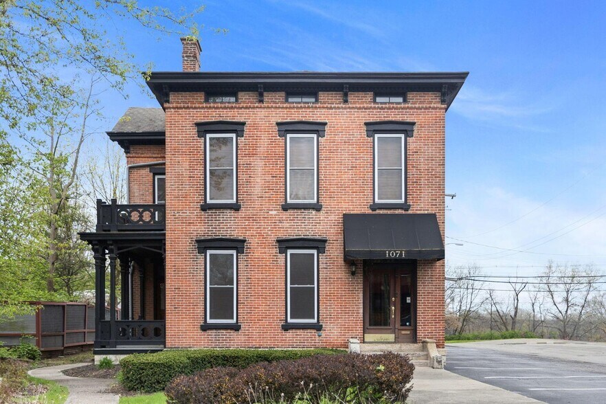 More Photos Of 1071 S High St, Columbus Loft Creative Space For Lease