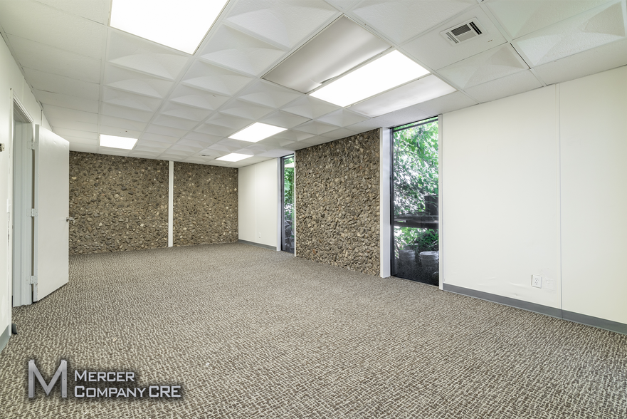 More Photos Of 30 SE 17th St, Oklahoma City Warehouse For Lease