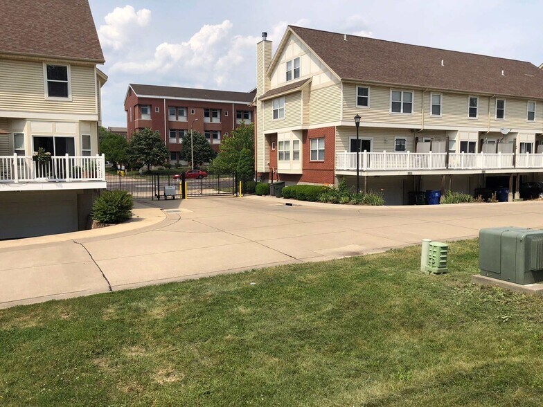 More Photos Of 5344-5346 Delmar Blvd, Saint Louis Land For Sale