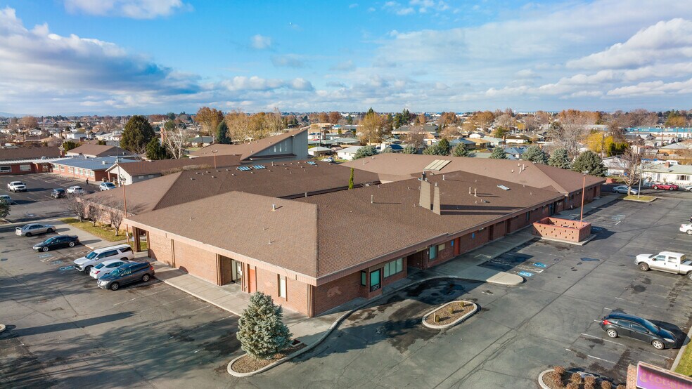 More Photos Of 1200 N 14th Ave, Pasco Medical For Sale
