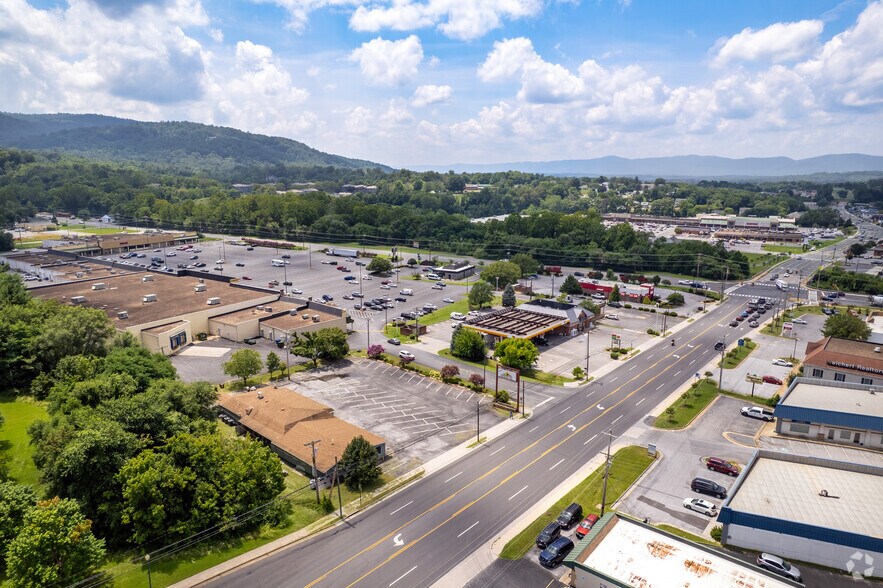 More Photos Of 865 John Marshall Hwy, Front Royal Restaurant For Sale