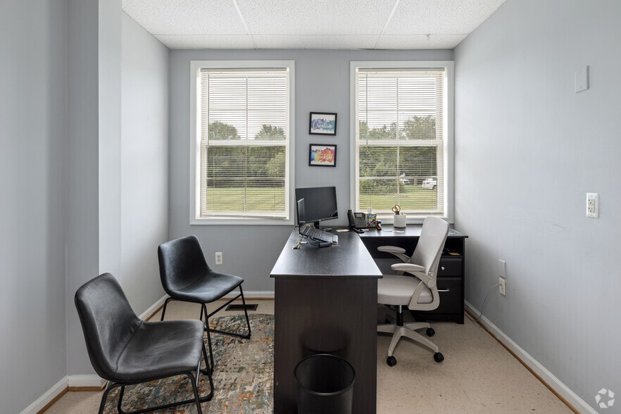 More Photos Of 3920 Plank Rd, Fredericksburg Office Residential For Sale